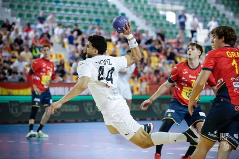 لاعب مصري يتصدر التشكيل المثالي لبطولة العالم لكرة اليد للشباب لاعب مصري يتصدر التشكيل المثالي لبطولة العالم لكرة اليد للشباب