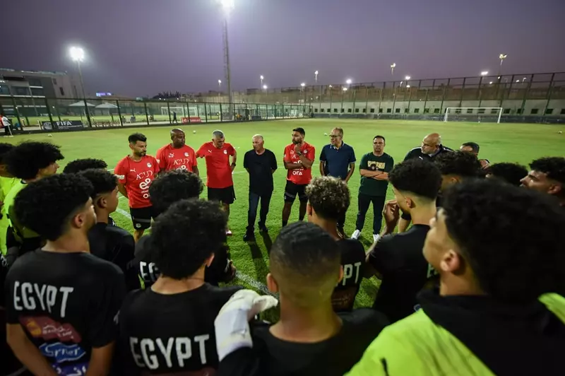 أبو ريدة يتواجد في تدريبات منتخب الشباب لإلهامهم قبل المونديال أبو ريدة يتواجد في تدريبات منتخب الشباب لإلهامهم قبل المونديال