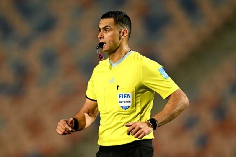 محمد معروف يتولى إدارة مباراة الأهلي وفاركو في الدوري المصري الممتاز محمد معروف يتولى إدارة مباراة الأهلي وفاركو في الدوري المصري الممتاز