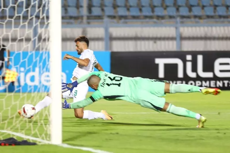 صلاح محسن يغيب عن مباراة الأهلي والمصري صلاح محسن يغيب عن مباراة الأهلي والمصري